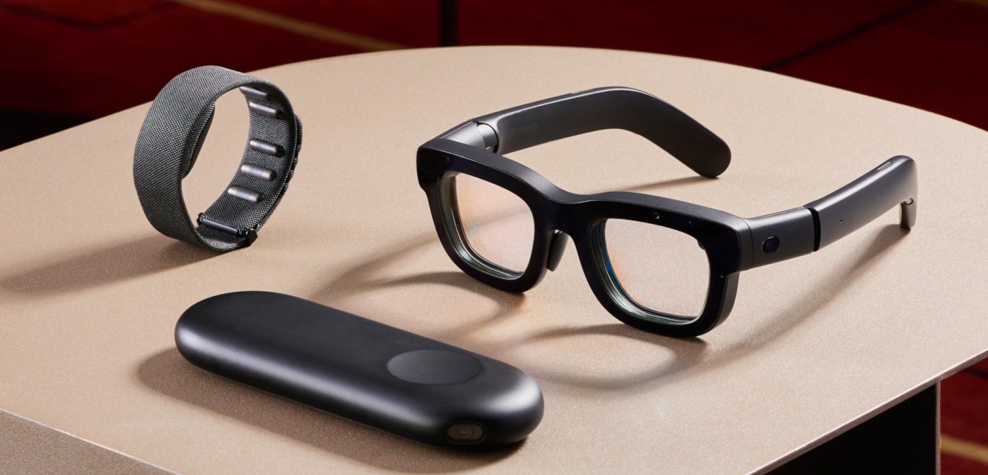Meta released a new generation of smart glasses for the built-in screen at $799.